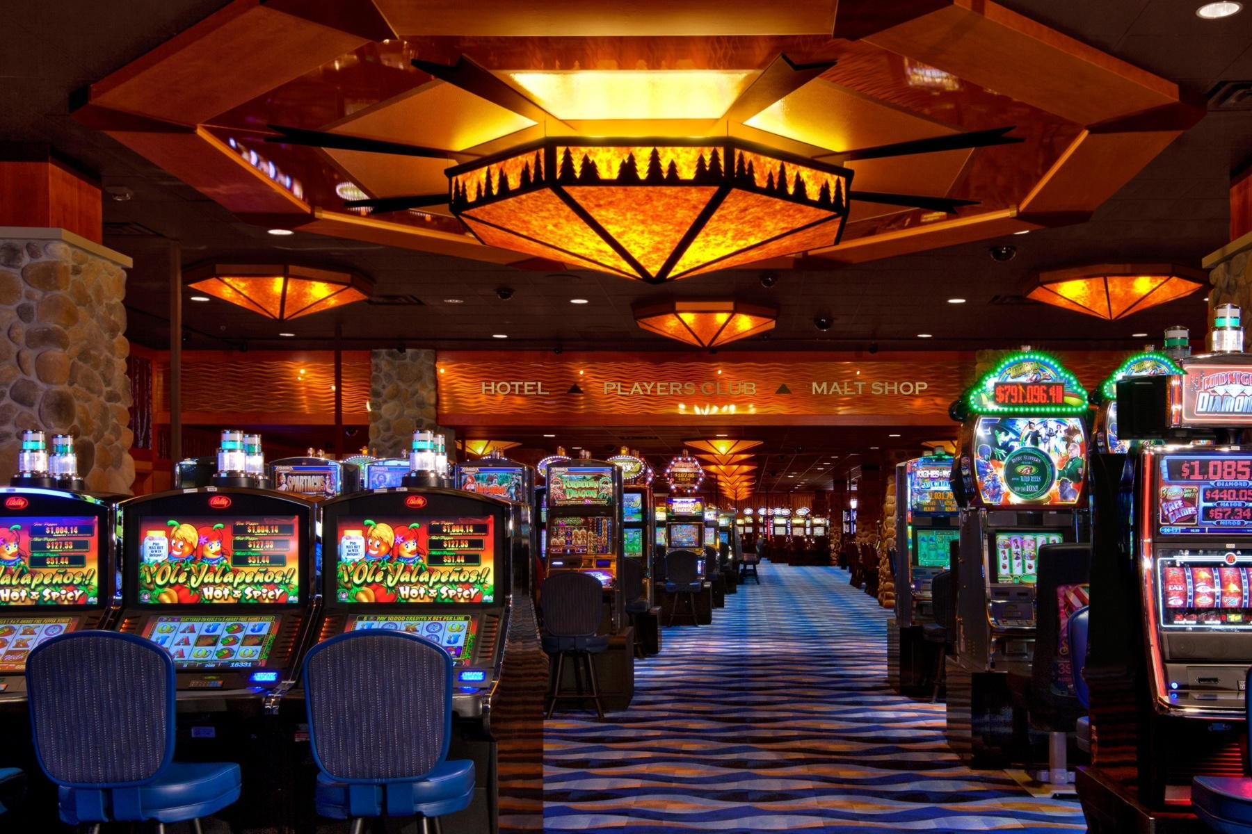 $895 Mobile freeroll slot tournament at Casimba