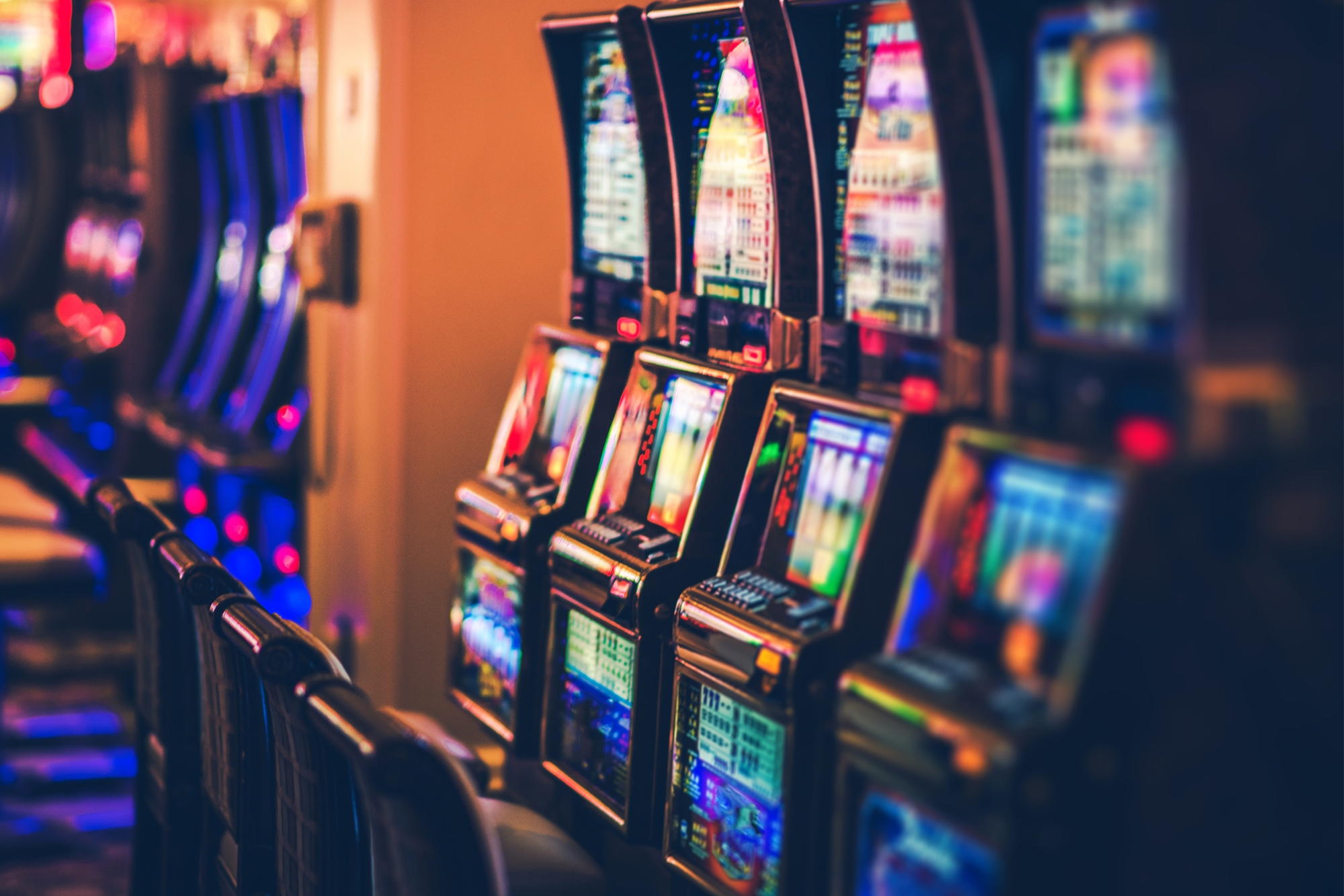 210 free spins no deposit at Slotastic