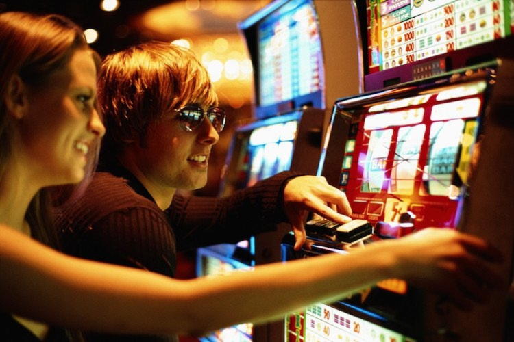 €335 FREE CHIP CASINO at Slots Devil