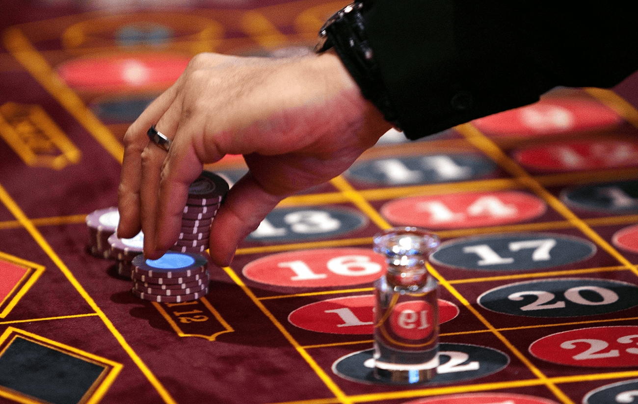 175 Free Spins no deposit at Desert Nights