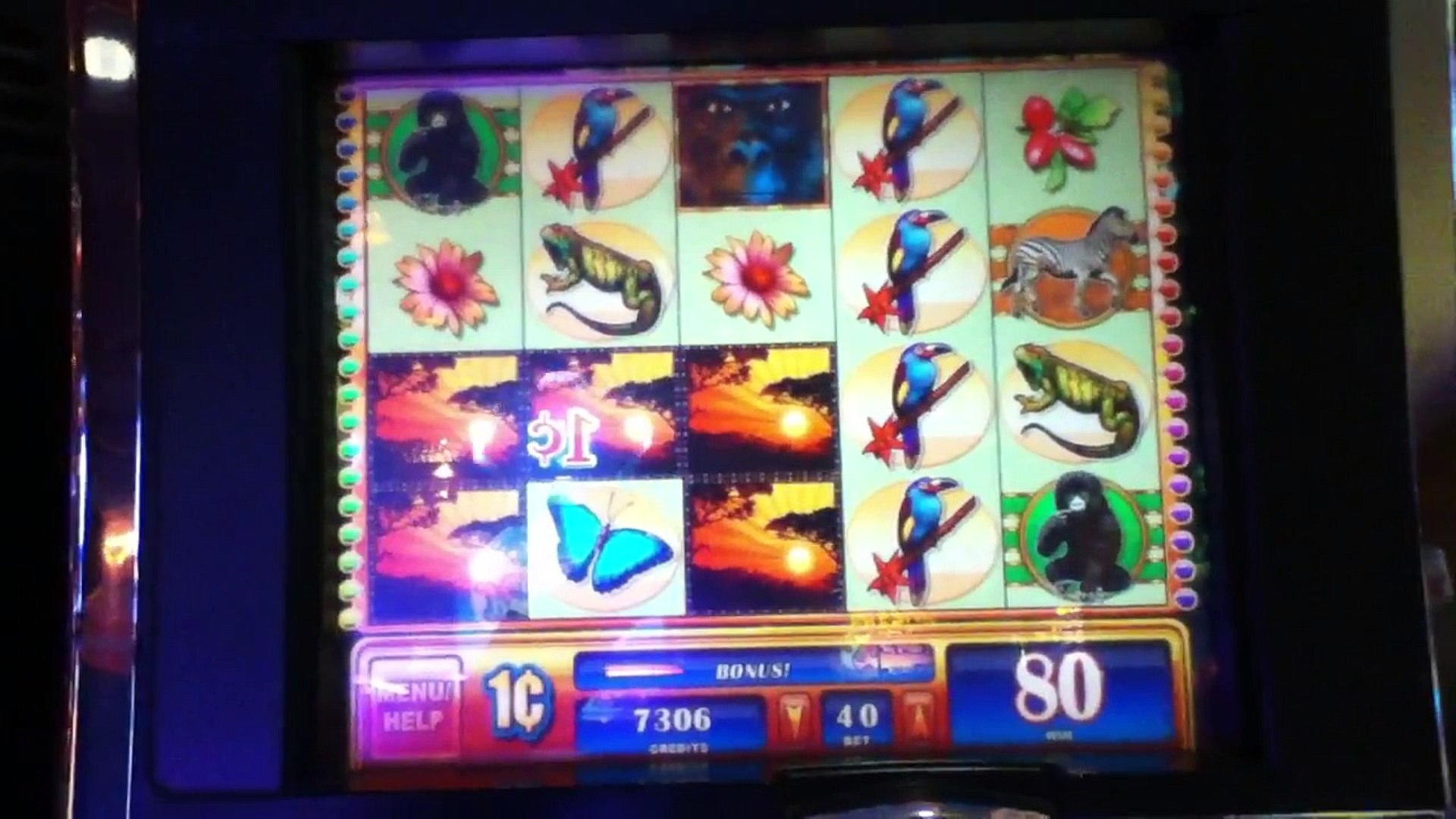 €965 Mobile freeroll slot tournament at Sloto'Cash