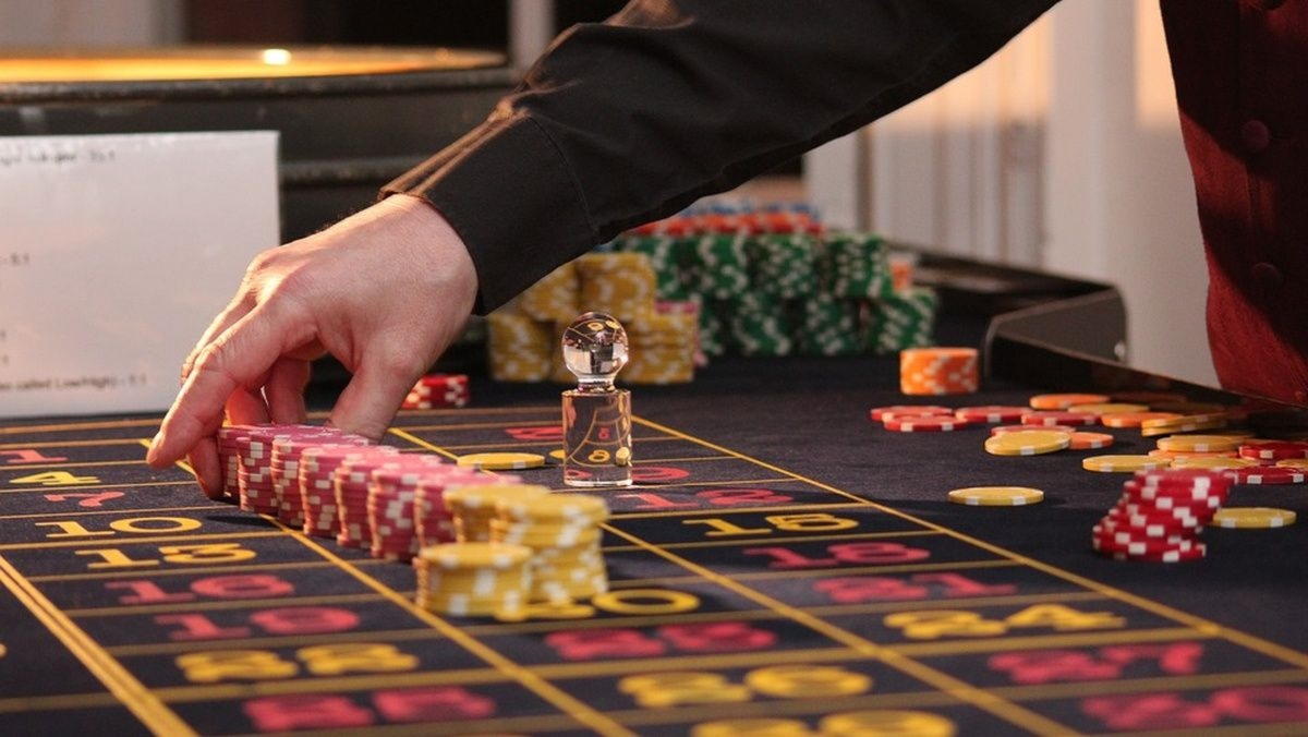 725% First Deposit Bonus at Casino.com