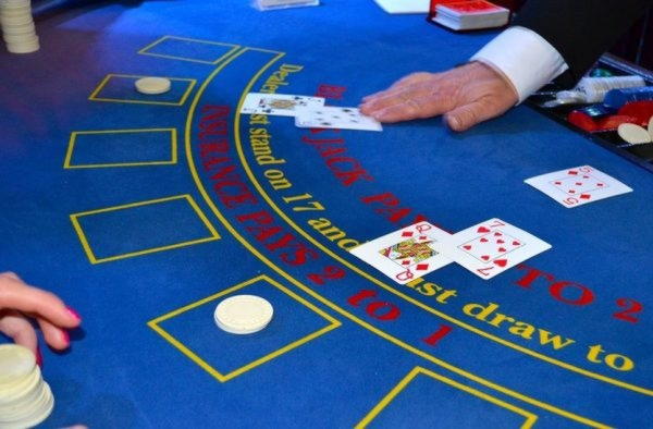 $990 Mobile freeroll slot tournament at Casino.com