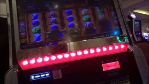 * LIVE PLAY * stort Win On The Slots inåt En Macau casinobonus ** depression BETTING, HIGH WINS **