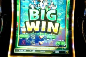 large Win on PAYDAY SLOT MACHINE BONUS at Encore Boston Harbor casino bonus