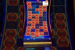 large WIN on #ultimatefirelink powerfulness 4 #slotmachine #mirage#casino bonus #lasvegas #slots #newshorts