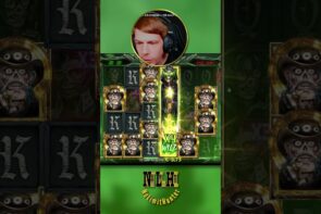 ELVIS FULLSCREEN! | THE CRYPT | large WIN | #shorts