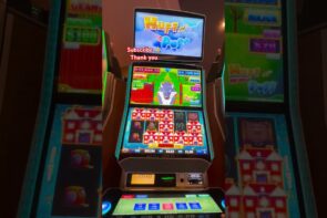 Huff n' to a greater extent than puff slot machine MANSION BONUS large win!!! #casino bonus #slotwin #bonus