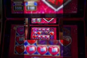 large BONUS WIN on Lock It Link Diamonds Slot Machine! #casino bonus #slotmachines
