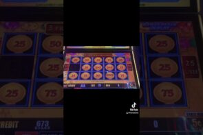 large WIN on min bet! #casino bonus #slotmachine #lightninglink