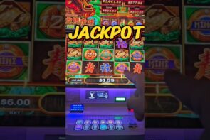 Big Win! We won the MAXI, MINOR, and double MINI at the casino on the Mighty Cash machine.
