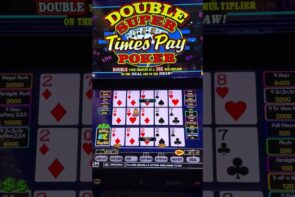 4 Deuces at 8x! Big Win! Poker, Video Poker, Casino, Shorts, Vegas, Cosmopolitan Las Vegas.