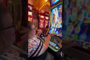 Big Win Bonus Dance on Carnival Horizon Slots Zeus