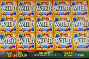Big Win in £10,000 Jackpot UK Casino Slots: A Max Bet Full Screen of Wilds. What Will It Pay? and Various Slots