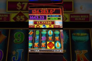 Did I Just Win $7,827? Jewel of the Dragon Slot Bonus Goes Insane! Big Win