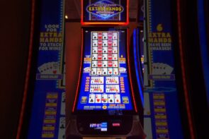 3 Dealt on Power Stacks Poker Big Win