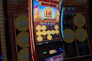 Hitting the Big Ball on Money Link: Big Win