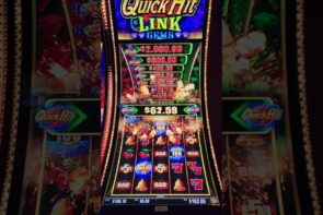 Big Win Quick Hit Link Reels Up and Extra Spins Bonus