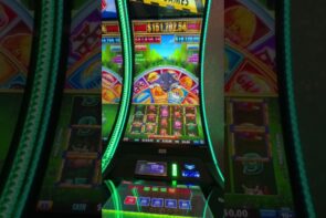 Gambling Dreams - Slot Machine Bonus Hopes for Mansions and Gold with Big Win