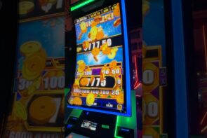 Huge Win! Big Bet! Bao Zhu Zhao Fu Slot Machine!