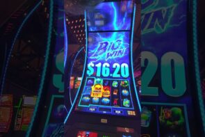 Frankenstein Slot Machine Big Win Minor Jackpot Casino Live Play
