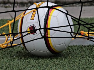 Comparaison des meilleures machines à sous sur le football